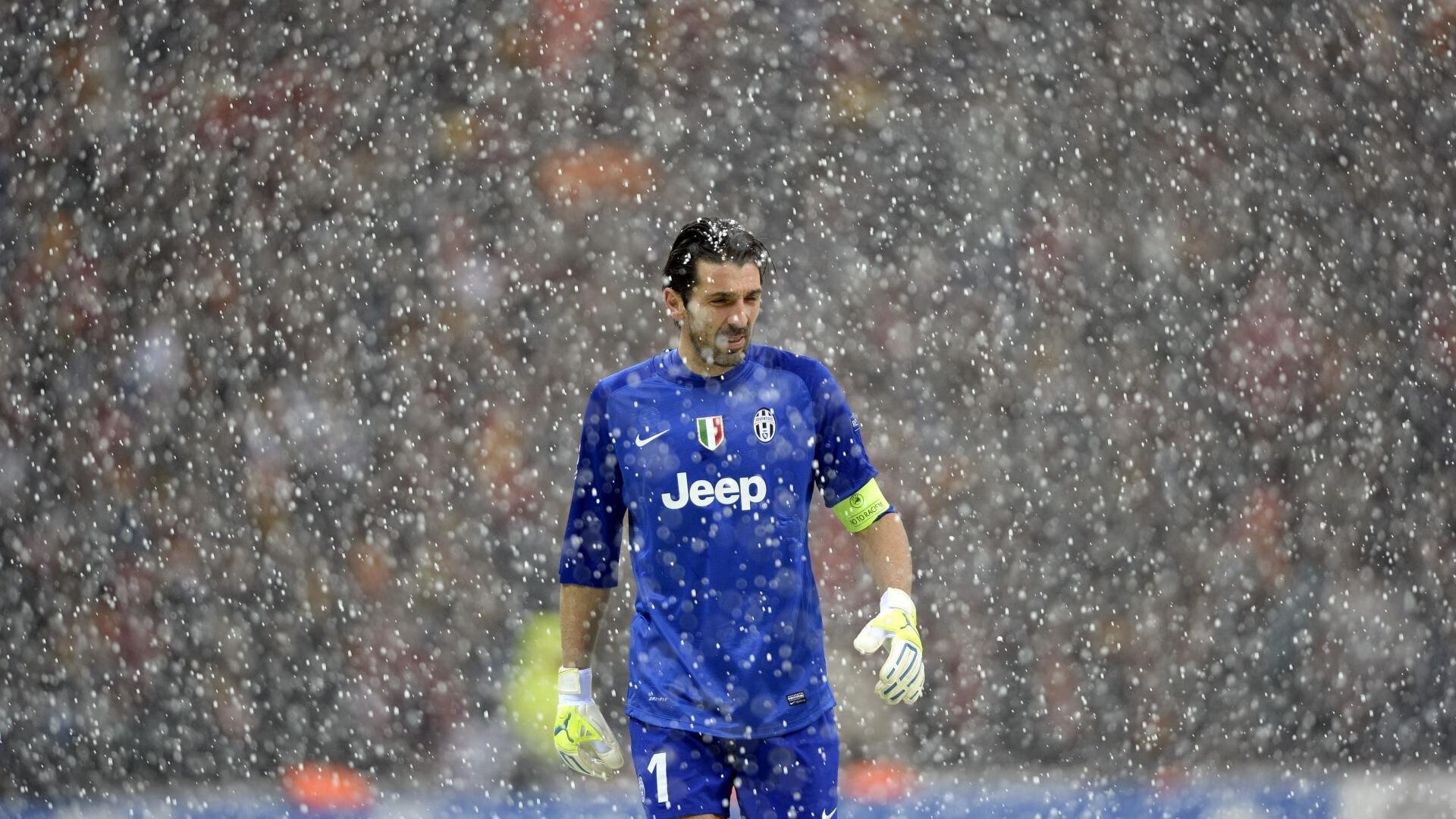 荷兰男子水球队战术变化多端，荷兰男子篮球队